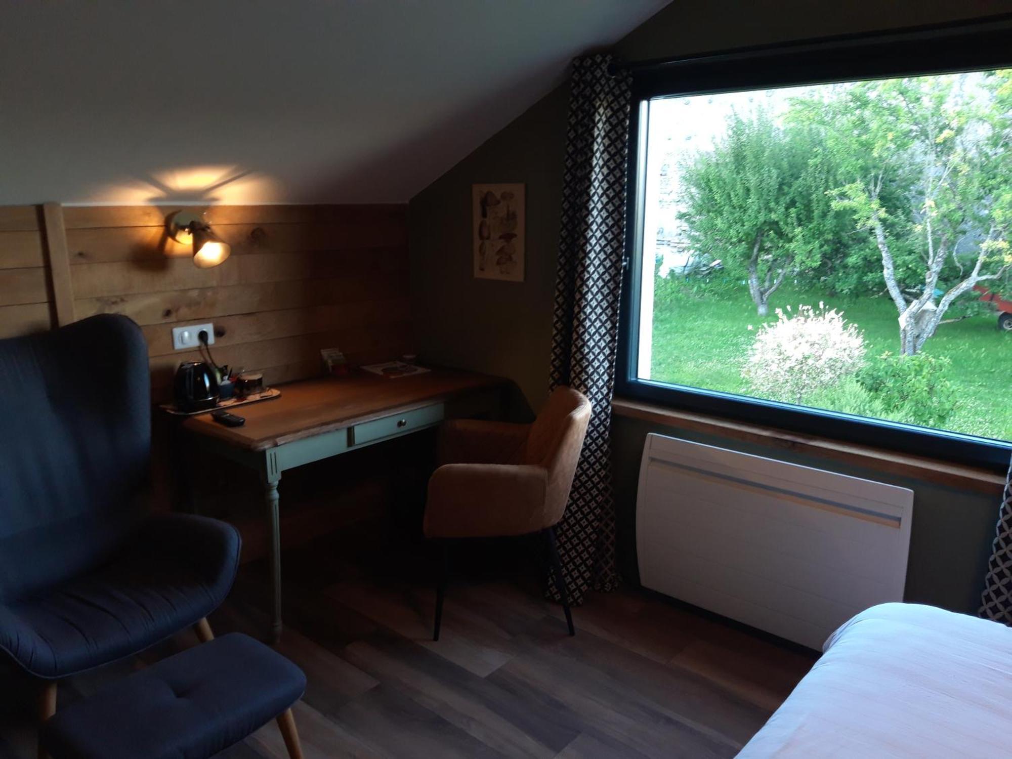 B&B Chez Fouchs - Chambre D'Hotes Dun-sur-Meuse Zimmer foto